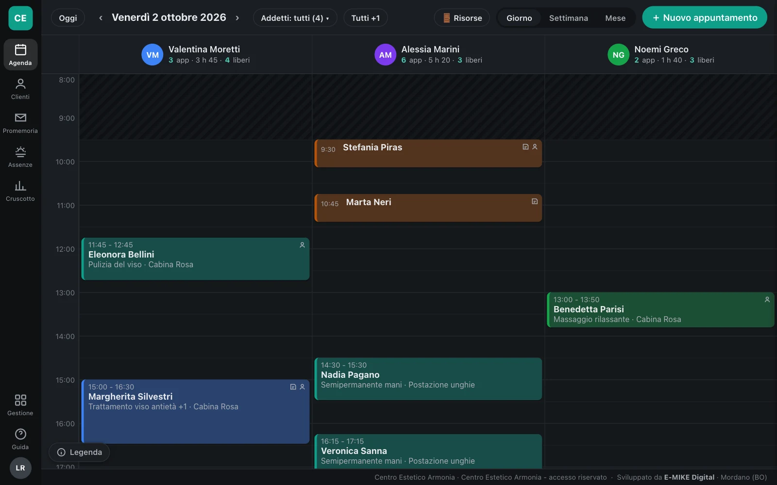 La vista giorno di Agenda Team in tema scuro